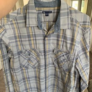 Gap long sleeve button down Men’s L